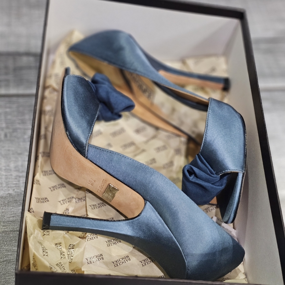 Badgley Mischka blue heels bridal heels for wedding day